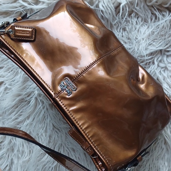 Coach  metallic  purse - Picture 1 of 16